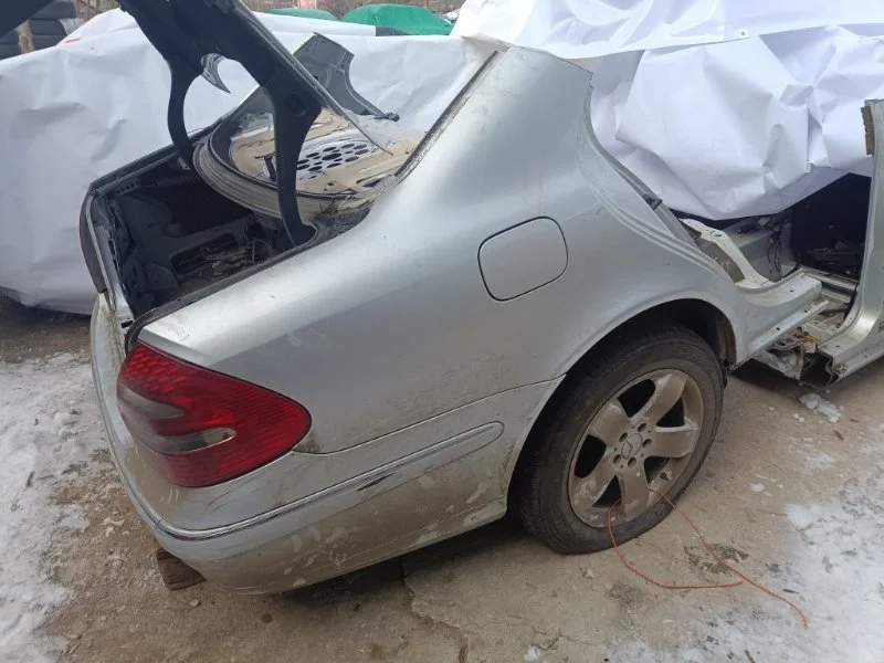 Крыло Mercedes-Benz E-Class 2005 A2116301021 W211 OM642.920, заднее правое