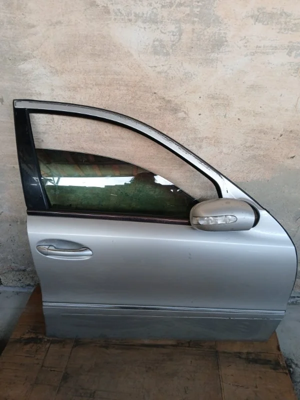 Дверь Mercedes-Benz E-Class 2005 A2117201405 W211 OM642.920, передняя правая