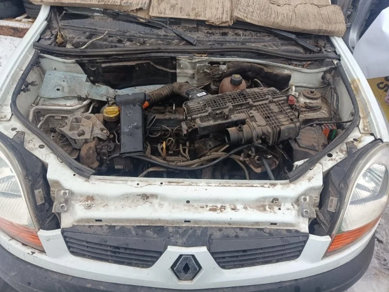 Панель (телевизор) Renault Kangoo 2005 7751718630 KC K9K704, передний