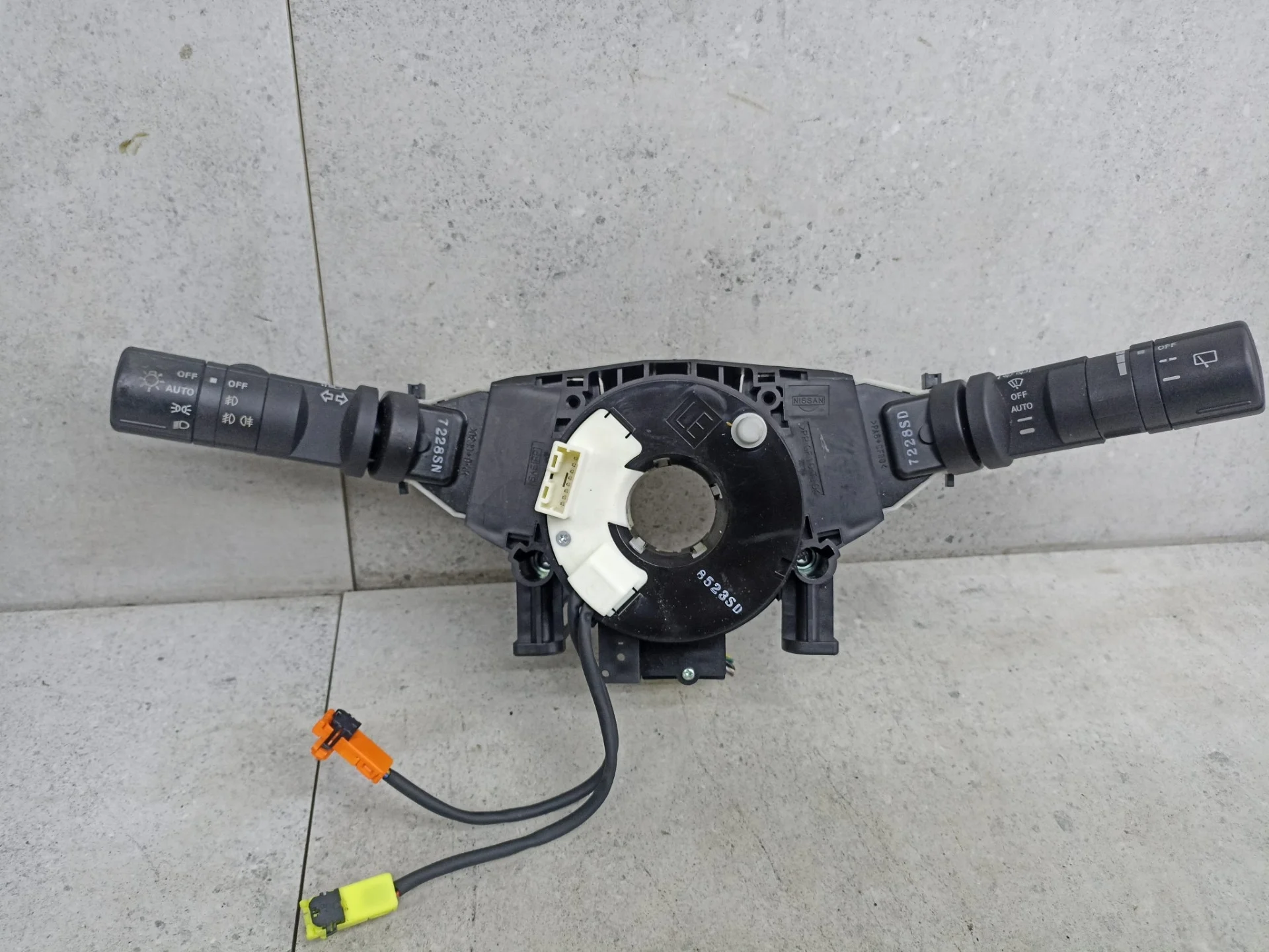 Переключатель подрулевой (стрекоза) Nissan Qashqai