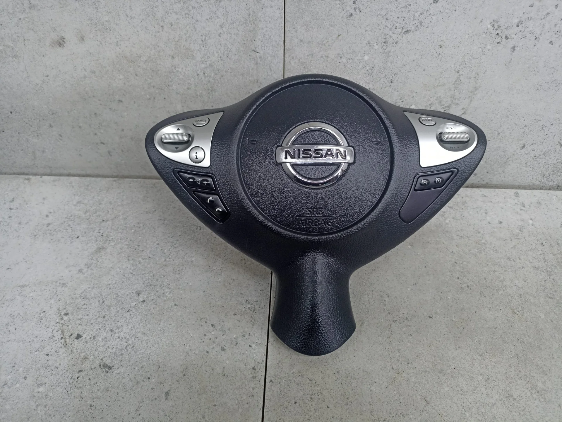 Подушка безопасности водителя Nissan Juke