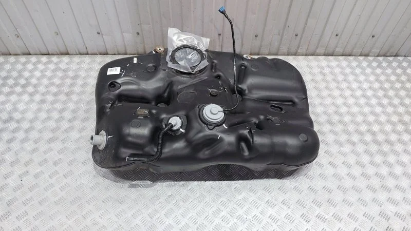 Бак топливный Toyota Camry 2021 70