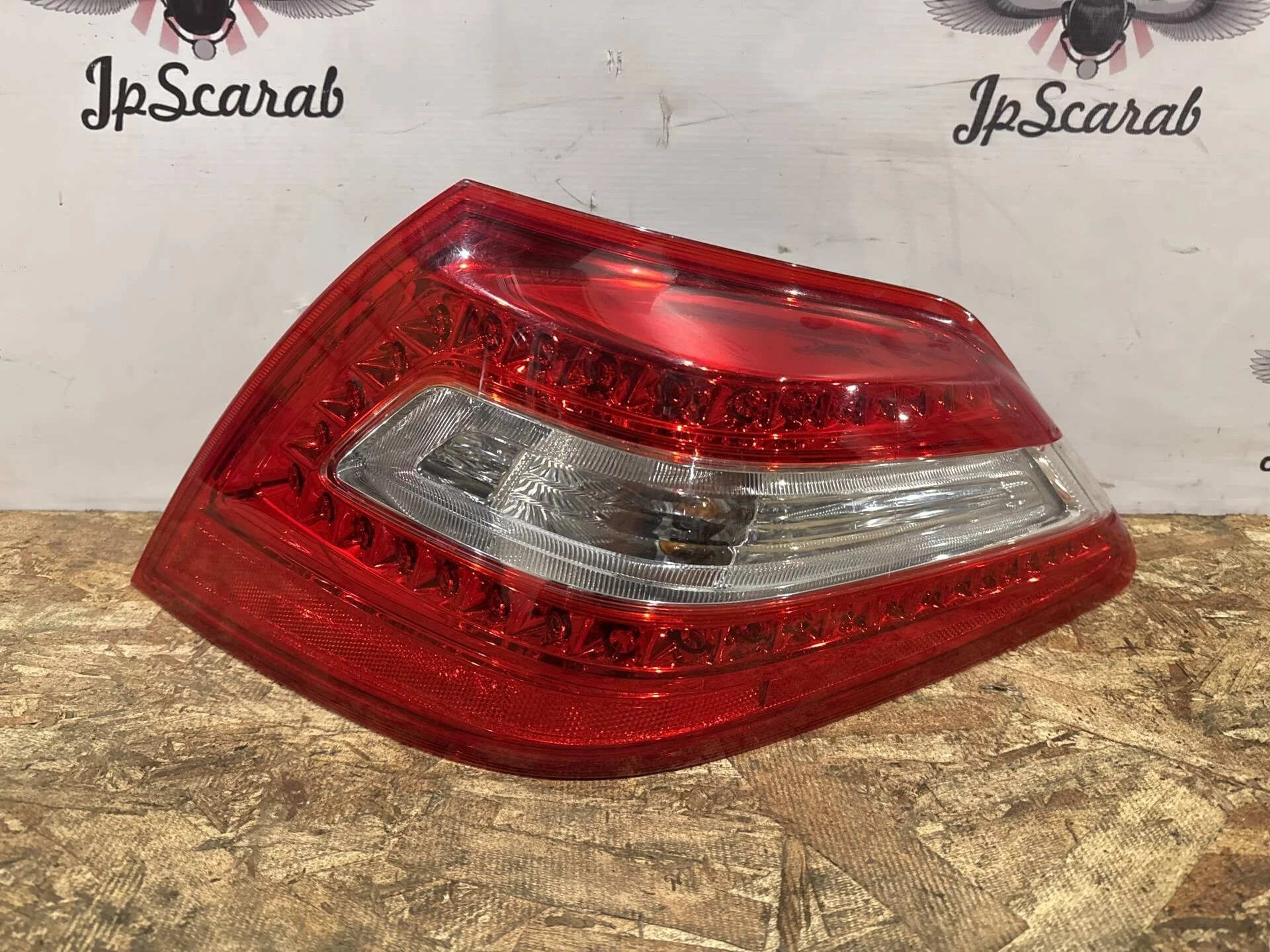Фонарь задний правый Nissan Teana J32