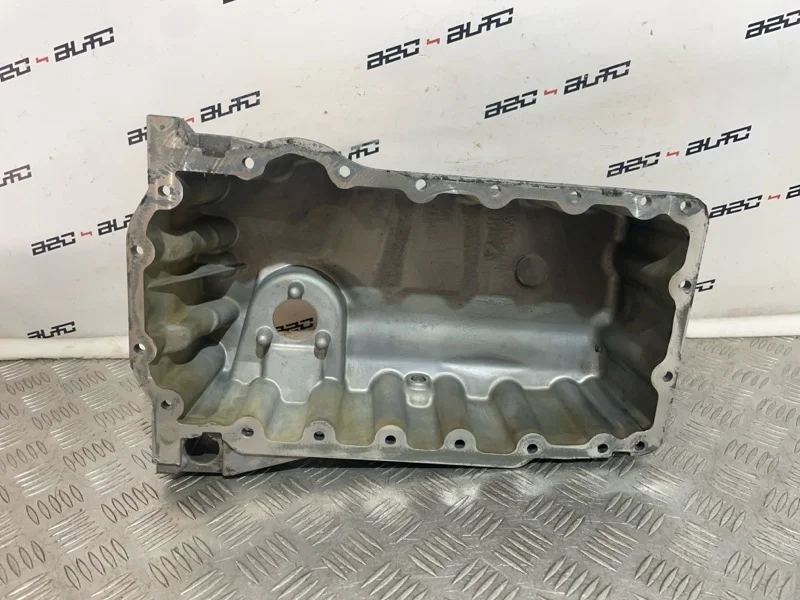 Поддон Volkswagen Golf Plus 2006 06F103603 1 2.0