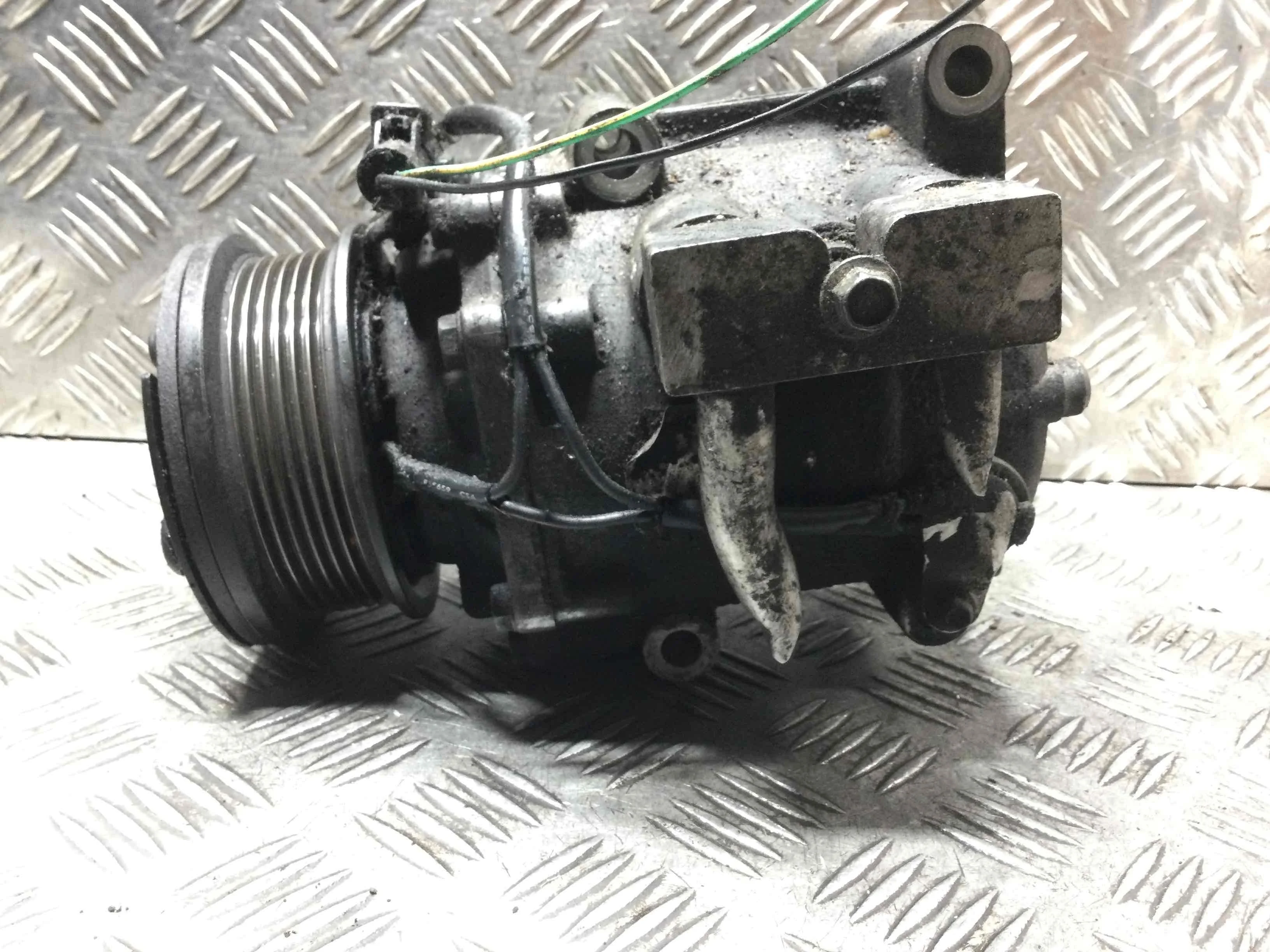 Компрессор кондиционера Ford Mondeo Mondeo III 2000 - 2007 бензин 2.0 i Механика Х/б