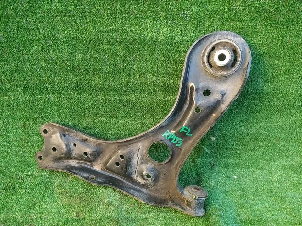 Б.у. рычаг SKODA RAPID NH SKODA RAPID NH