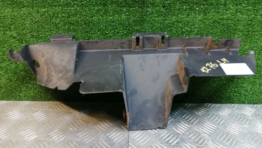 воздуховод радиатора Volkswagen BMV 7LA Volkswagen Touareg BMV 7LA 7L6121333D