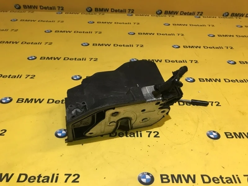 Замок боковой двери Bmw 3 2007 51217202144 E92 N46B20, правый
