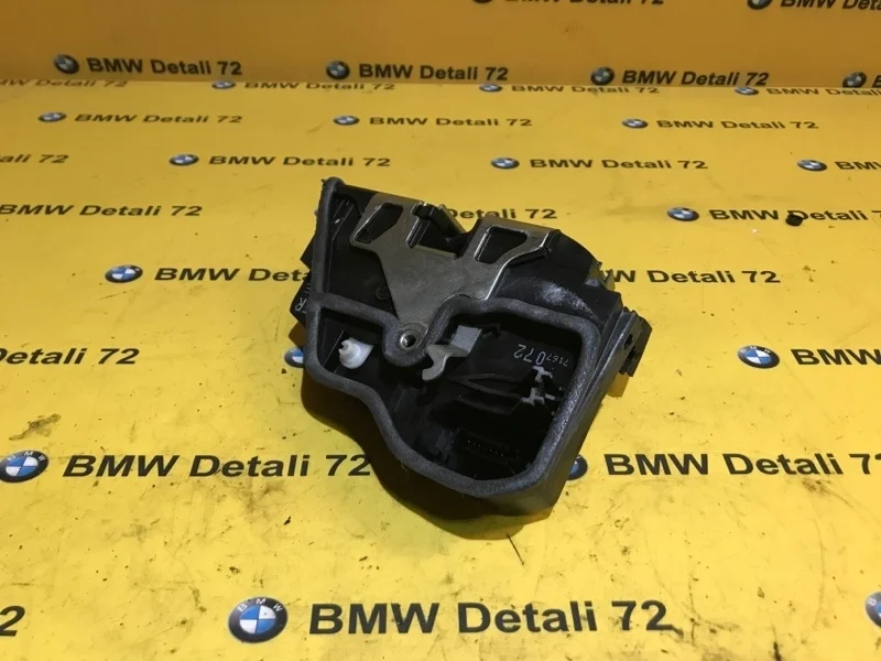 Замок боковой двери Bmw 5 2006 51217202144 E60 N52B30, передний правый