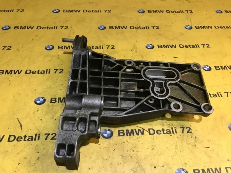 Кронштейн генератора Bmw 7 2005 12317533837 E66 N62B48