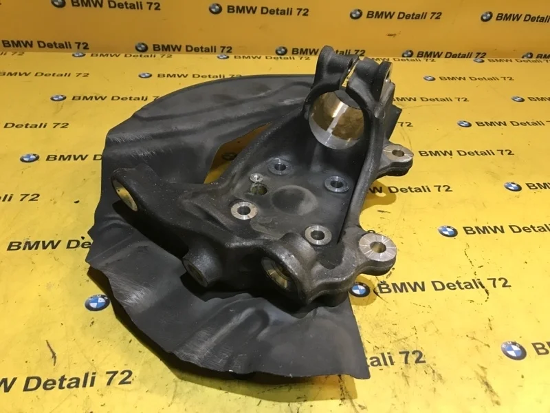 Кулак поворотный Bmw 7 2005 31216753462 E66 N62B48, передний правый