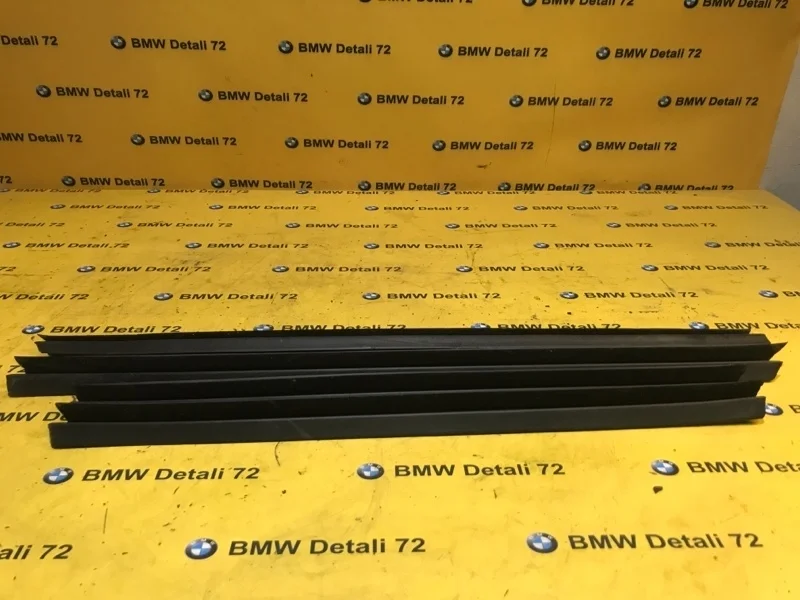 Уплотнитель двери Bmw 3 2008 51337060234 E90 N52B25