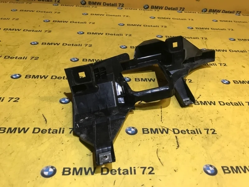 Кронштейн фары Bmw 7 2005 63117162090 E66 N62B48, правый