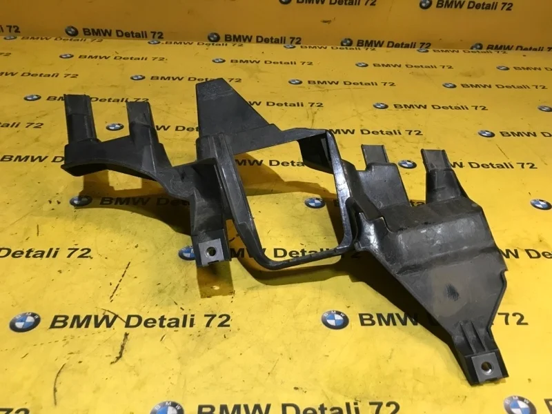 Кронштейн фары Bmw 7 2008 63117162090 E65 N62B48, правый
