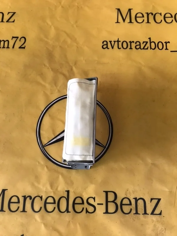 Подушка безопасности Mercedes S-Class 2002 А2208601705 S220 112.944