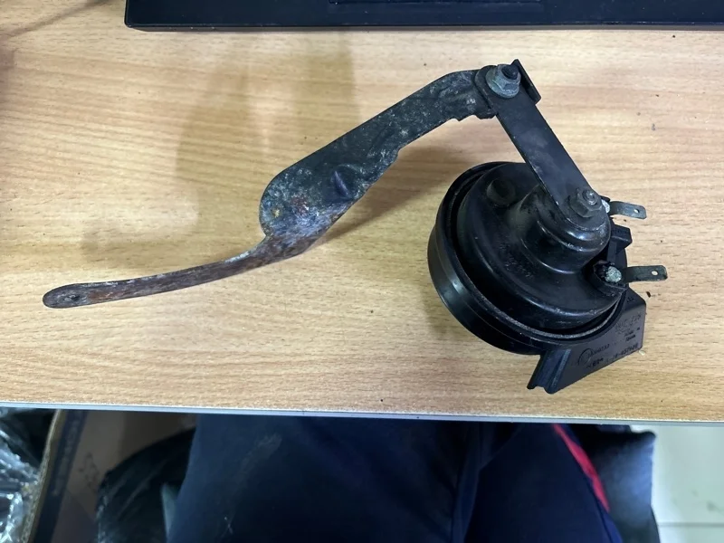 Звуковой сигнал Mercedes S-Class 2002 A0045428120 S220 112.944