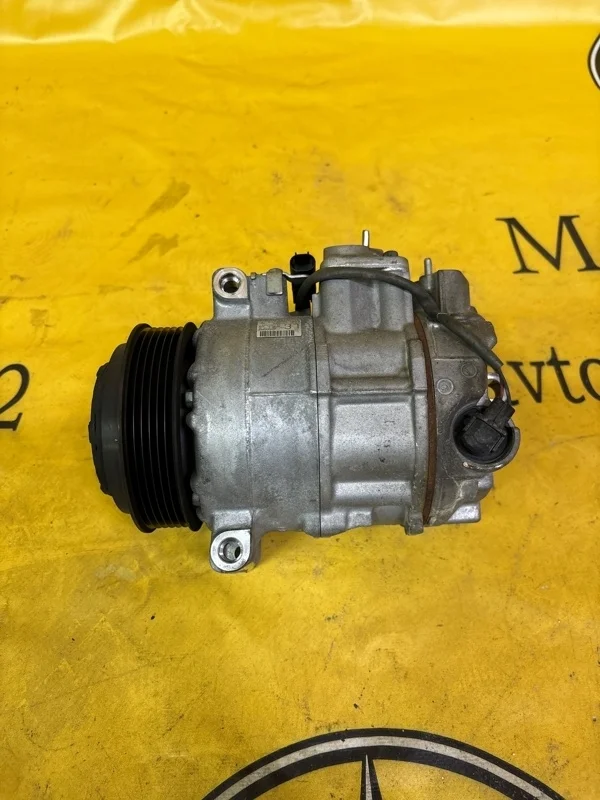 Компрессор кондиционера Mercedes C-Class 2010 A0022303111 C204 272.947