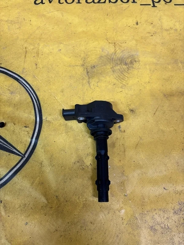 Катушка зажигания Mercedes C-Class 2010 A0001502780 C204 272.947