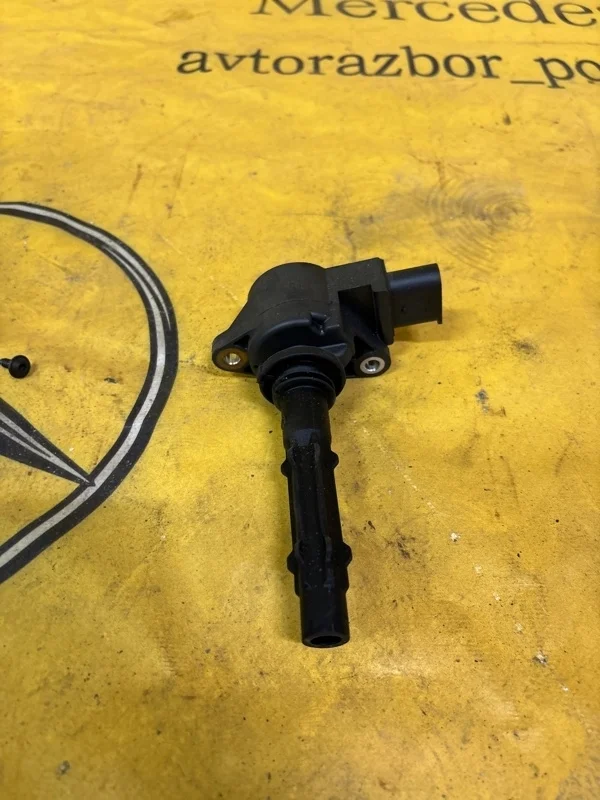 Катушка зажигания Mercedes C-Class 2010 A0001502780 C204 272.947