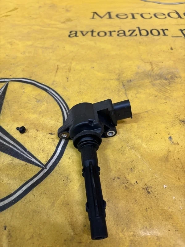 Катушка зажигания Mercedes C-Class 2010 0001502780 C204 272.947