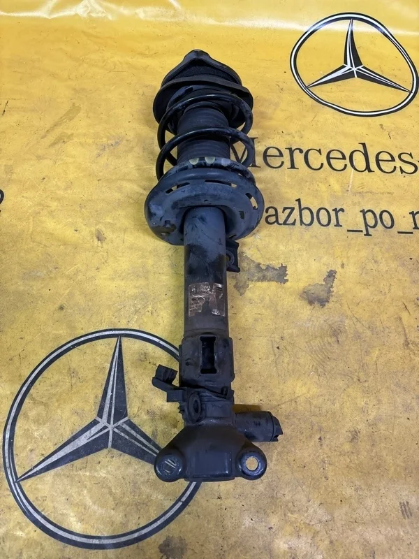 Амортизатор подвески Mercedes C-Class 2010 A2043230900 C204 272.947, передний левый