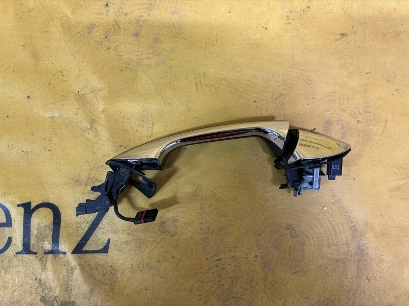 Ручка двери внешняя Mercedes E-Class 2009 A2047600270 E212 272.980, передняя правая