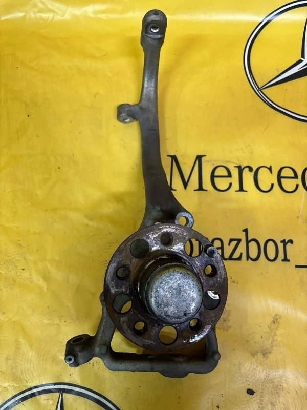 Кулак поворотный Mercedes S-Class 2009 A2213324501 S221 272.965, передний левый