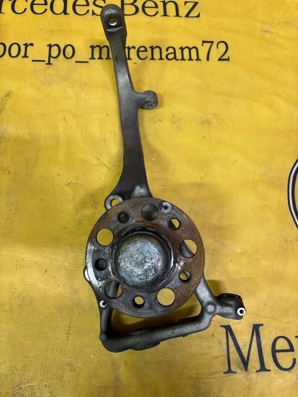 Кулак поворотный Mercedes S-Class 2009 A2213324601 S221 272.965, передний правый