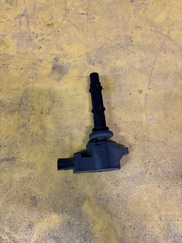 Катушка зажигания Mercedes S-Class 2009 A0001502780 S221 272.965