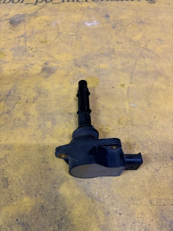 Катушка зажигания Mercedes S-Class 2009 A0001502780 S221 272.965