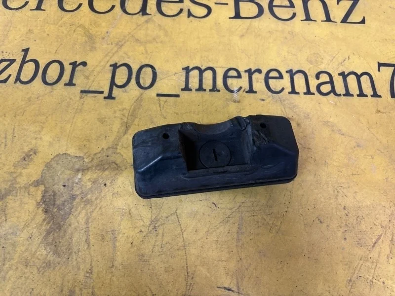 Опора домкрата Mercedes C-Class 2010 A0009986750 C204 272.947