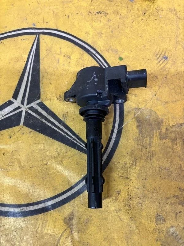 Катушка зажигания Mercedes E-Class 2009 A0001502780 E212 272.980