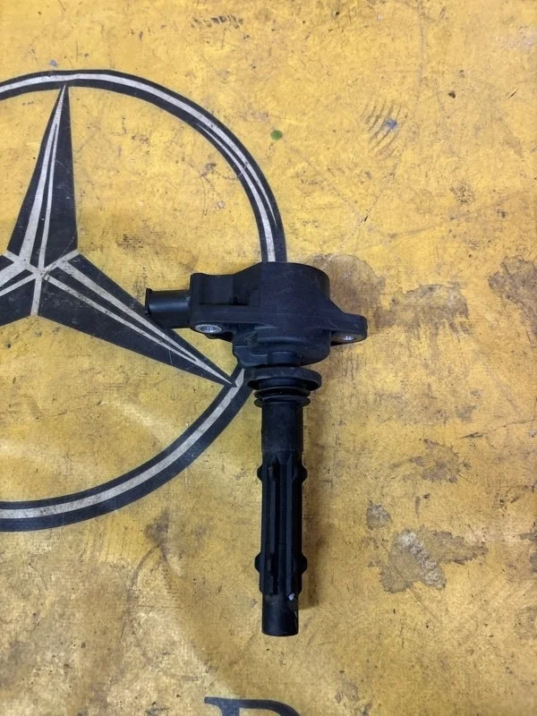 Катушка зажигания Mercedes E-Class 2009 A0001502780 E212 272.980