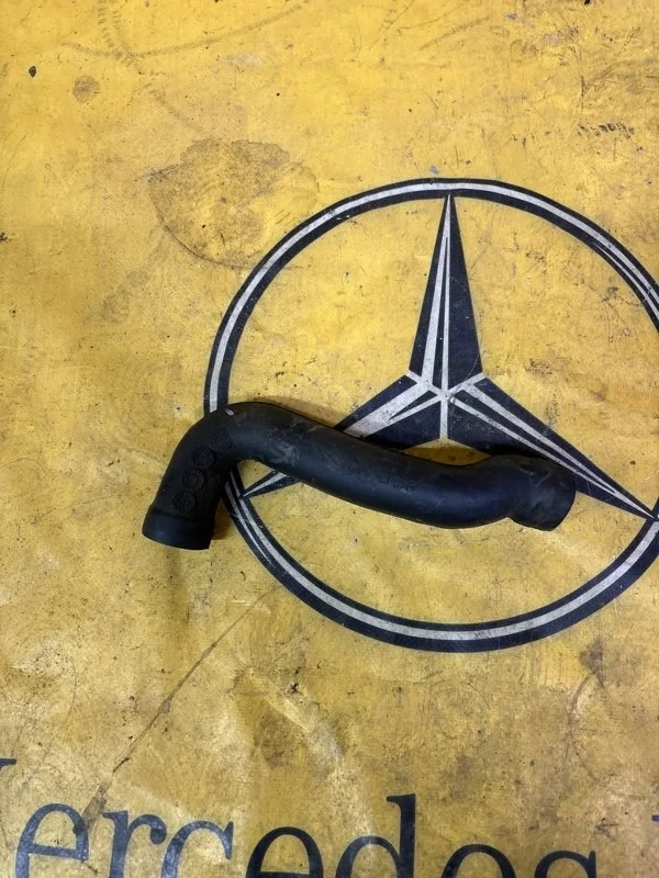 Патрубок воздушного фильтра Mercedes E-Class 2009 A2721421083 E212 272.980