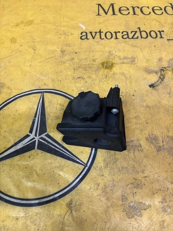 Бачок гидроусилителя руля Mercedes E-Class 2009 A0004602383 E212 272.980