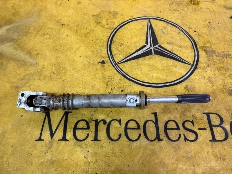 Рулевой карданчик Mercedes C-Class 2010 A2044620278 C204 271.860
