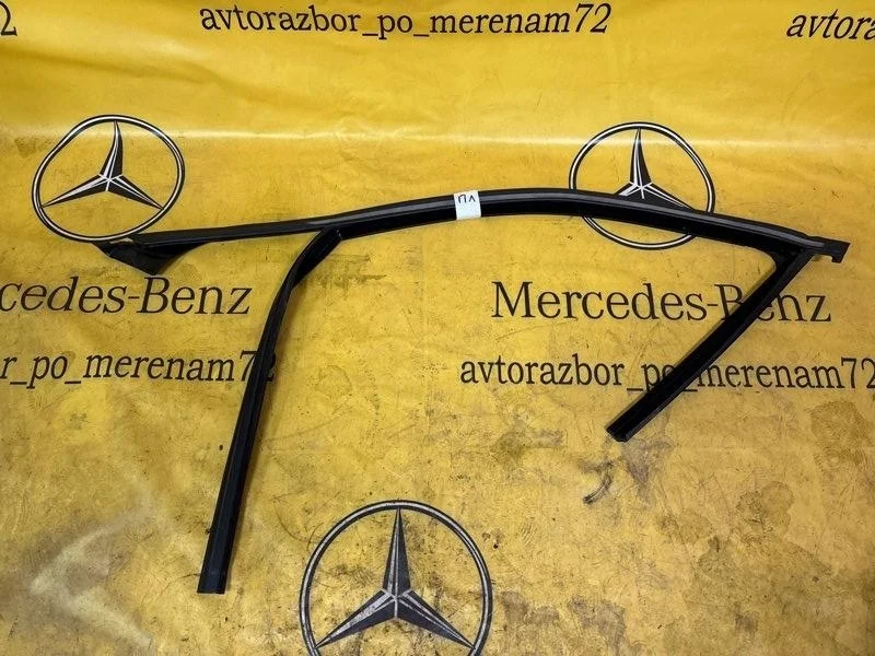 Уплотнитель стекла двери Mercedes C-Class 2010 A2047251525 C204 272.947, передний левый