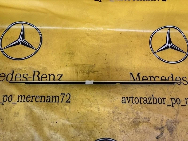 Молдинг стекла Mercedes C-Class 2010 A2047351665 C204 272.947, задний правый