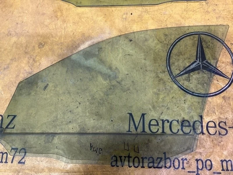 Стекло двери Mercedes C-Class 2010 A2047250210 C204 272.947, переднее правое