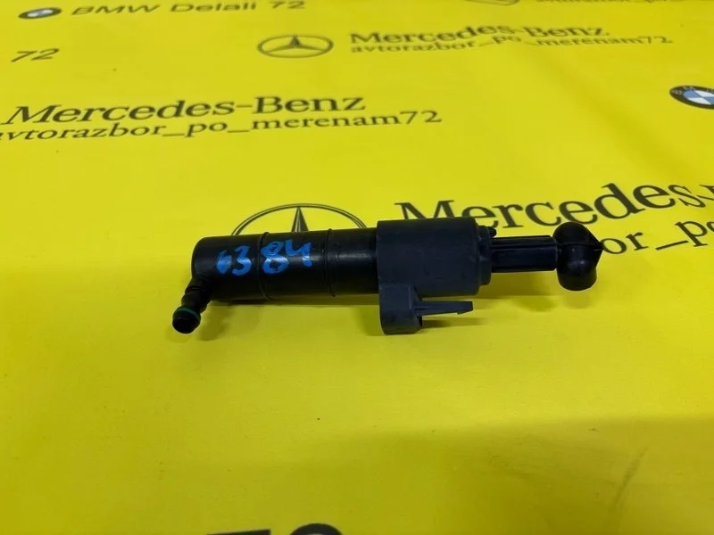 Форсунка омывателя фар Mercedes C-Class 2010 A2048600447 C204 272.947, передняя правая