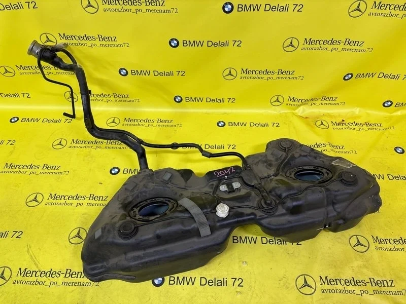 Бак топливный Mercedes C-Class 2010 A2044706801 C204 271.860