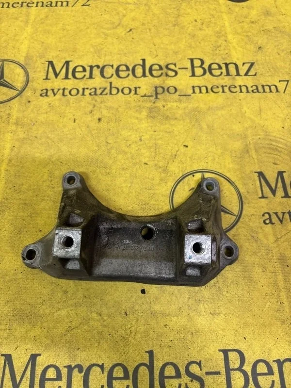 Кронштейн КПП Mercedes E-Class 2009 A2112420340 E212 272.980