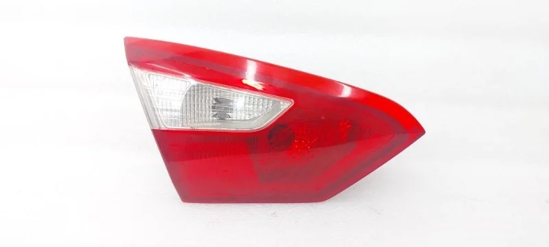 Фонарь Ford Focus 2013 CB8