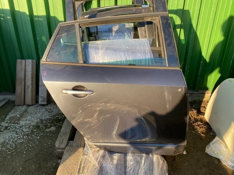 Дверь Renault Megane 2014 821007080R 3, задняя правая