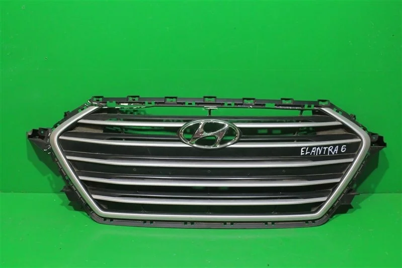 Решетка радиатора HYUNDAI ELANTRA 2015-2019 6 AD
