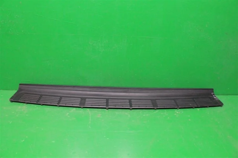 Накладка бампера TOYOTA LAND CRUISER 2007-2021