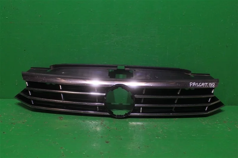 Решетка радиатора VOLKSWAGEN PASSAT 2014-2020 B8