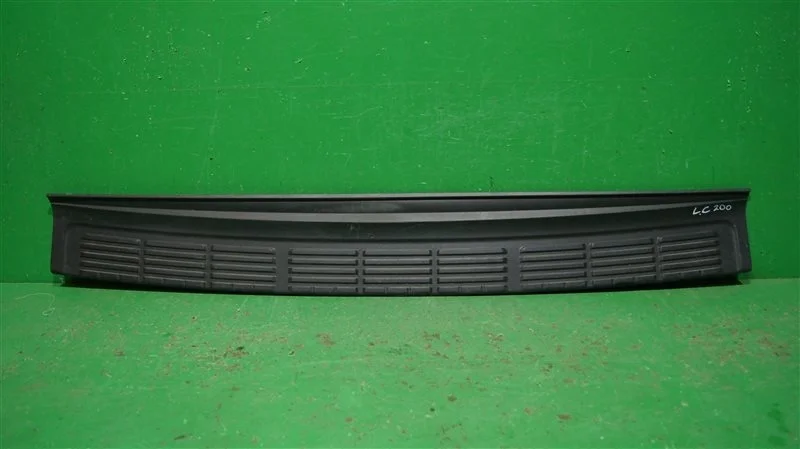 Накладка бампера TOYOTA LAND CRUISER 2007-2021
