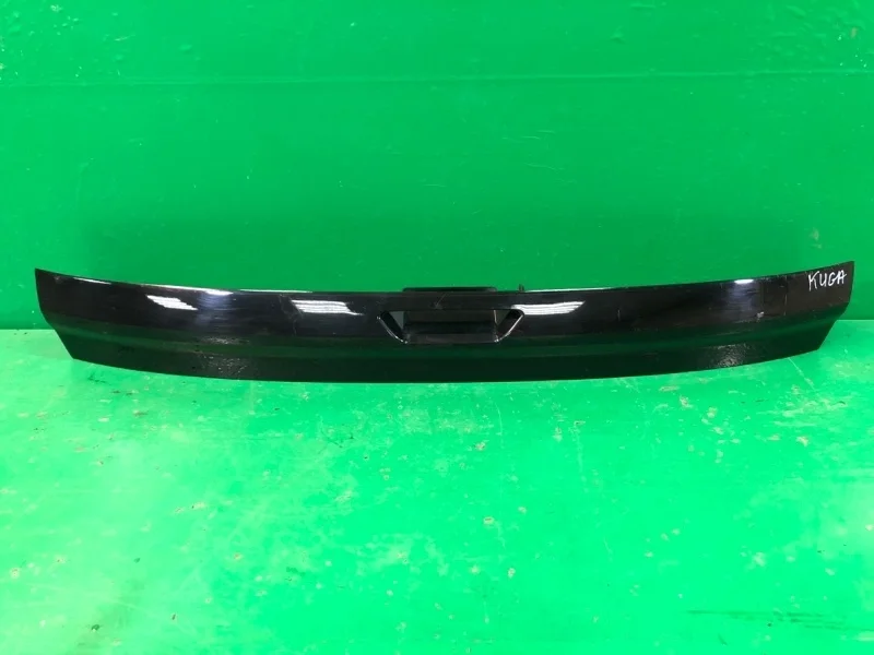 Накладка двери багажника FORD KUGA 2012-2018