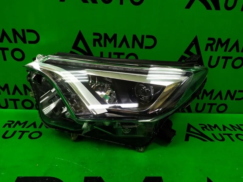 Фара TOYOTA RAV4 2015-2019 CA40